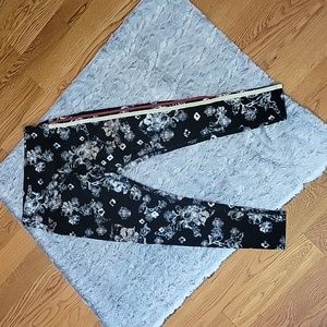 Free People Movement Floral Leggings, Women's Size Medium, Great Condition!